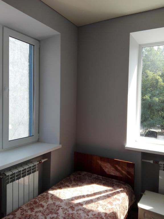 Apartment On Kryvorizhstal Street 35-24 Krivoy Rog Bagian luar foto