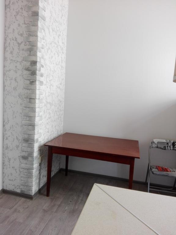 Apartment On Kryvorizhstal Street 35-24 Krivoy Rog Bagian luar foto