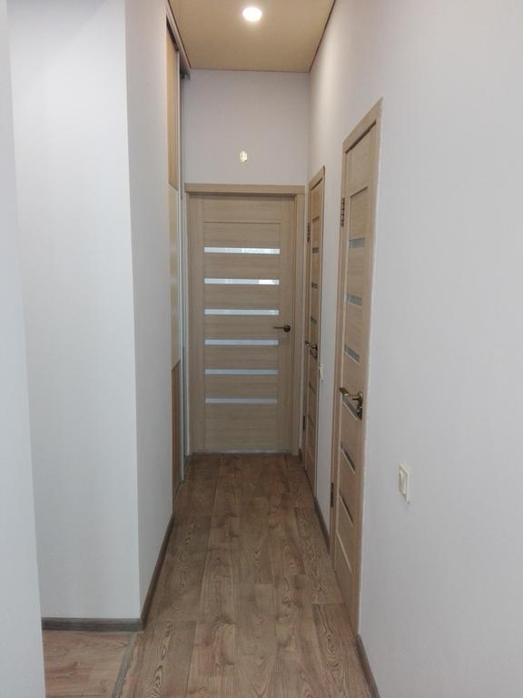 Apartment On Kryvorizhstal Street 35-24 Krivoy Rog Bagian luar foto
