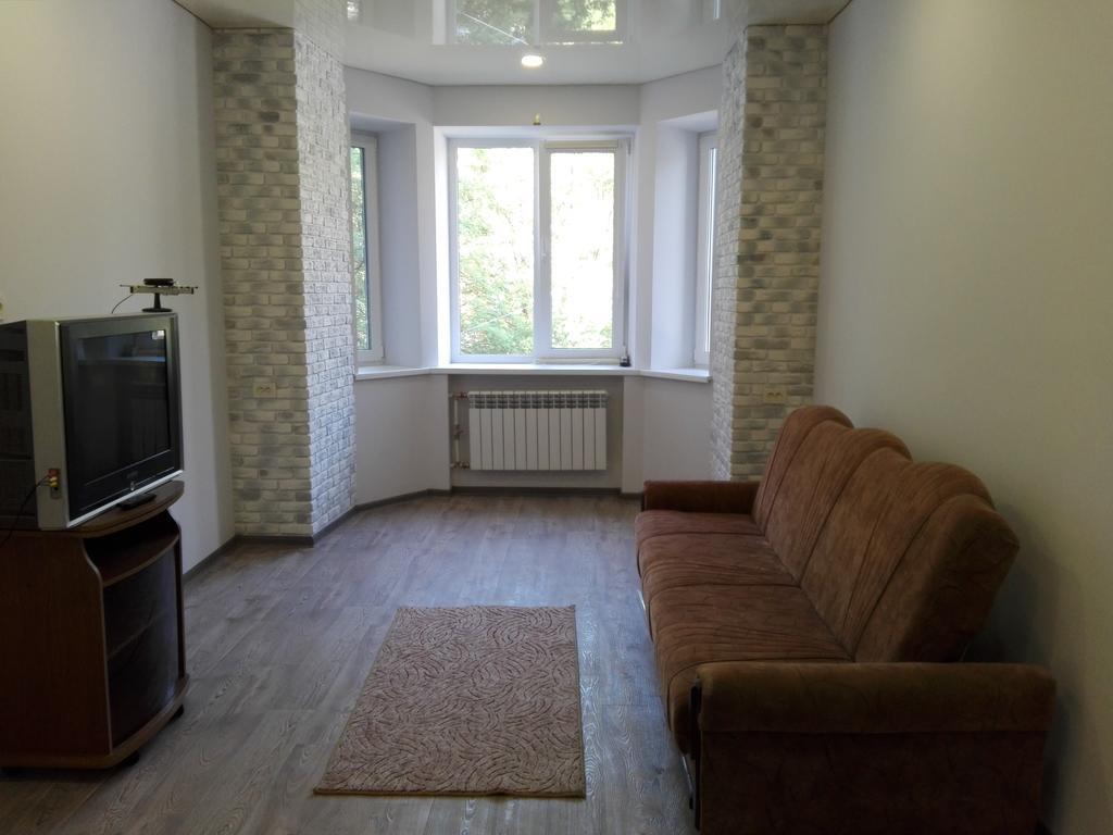 Apartment On Kryvorizhstal Street 35-24 Krivoy Rog Bagian luar foto